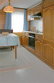 Küchenzeile mit Sitzecke